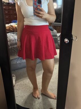 NWT Amazon red skort